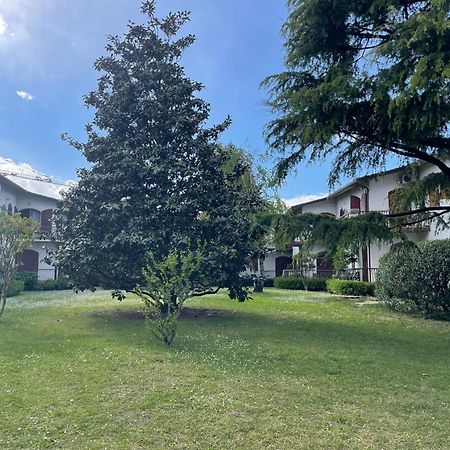 Lake Garda Lovers Peschiera del Garda Luaran gambar